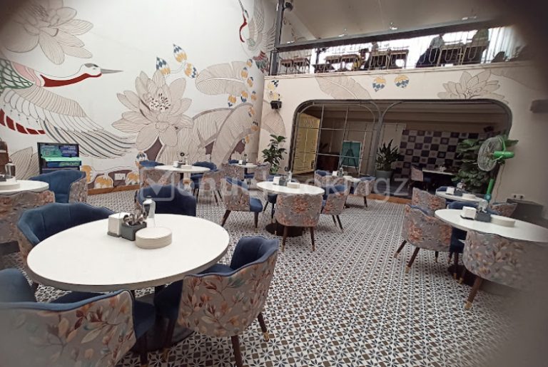 Family Restaurant 768x515